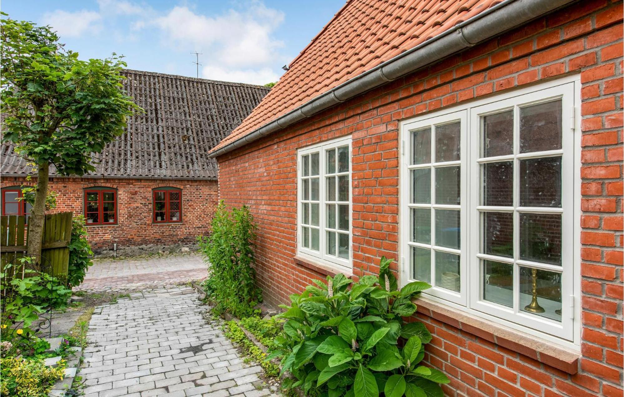 Pet Friendly Home In Hojer With Kitchen Extérieur photo